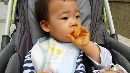 小S曝小女儿吃手不惧黄连,叹其能吃苦